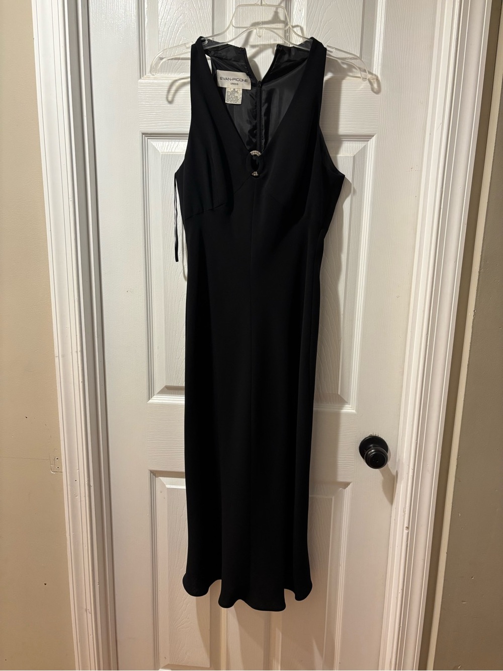 Black Sleeveless V-Neck Midi Dress